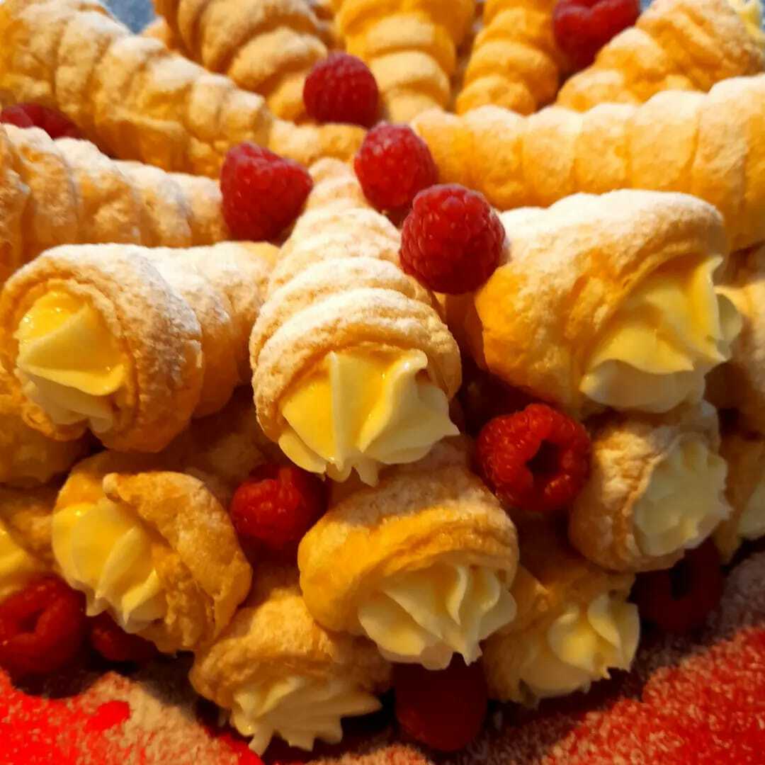 Cream Horns